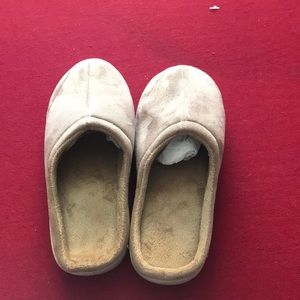 Women’s slippers with memory foam sz L
